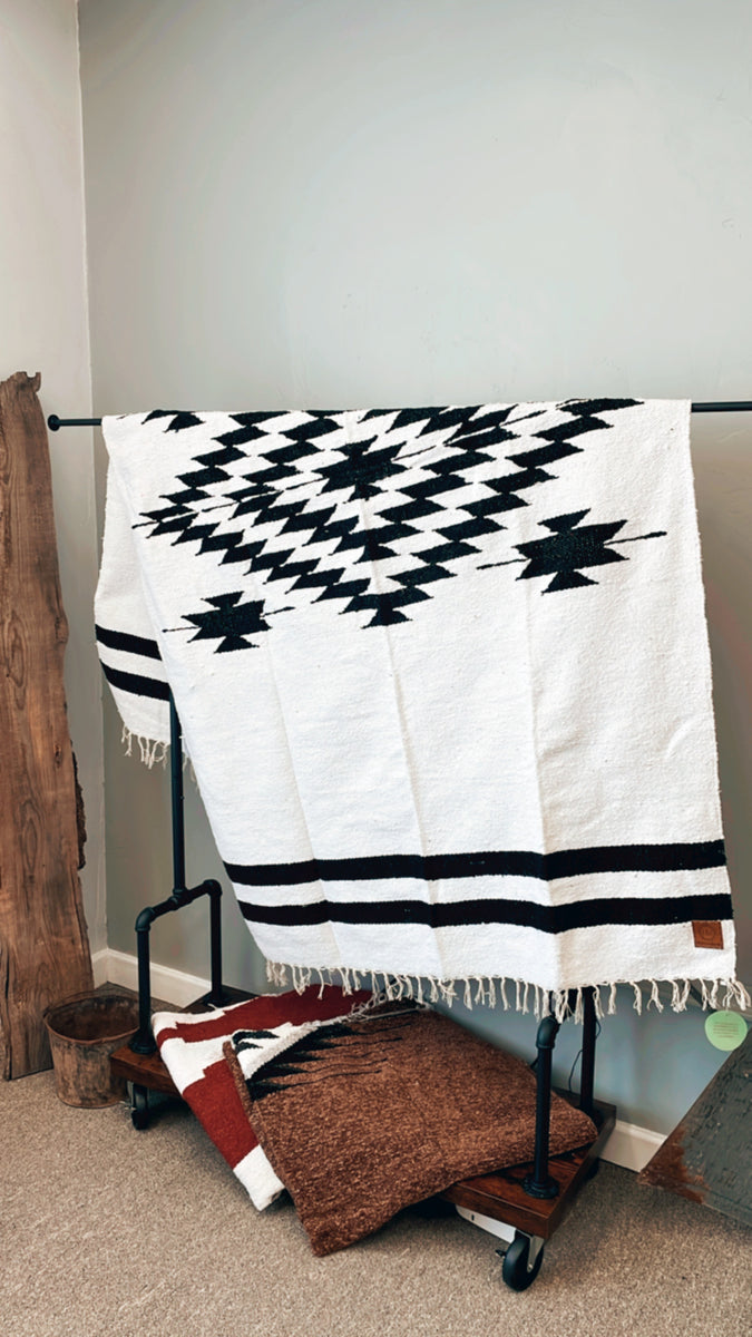 Throw Blanket – Outlaw Custom Made