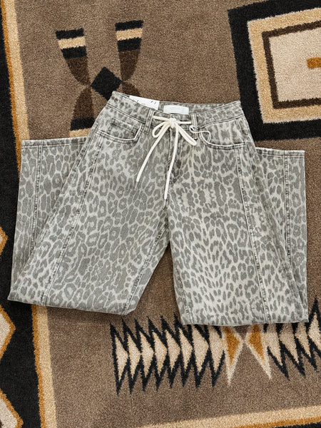 Leopard Barrel Jeans