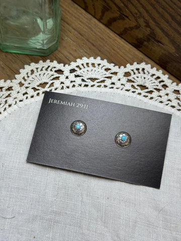 Saddlestring Studs