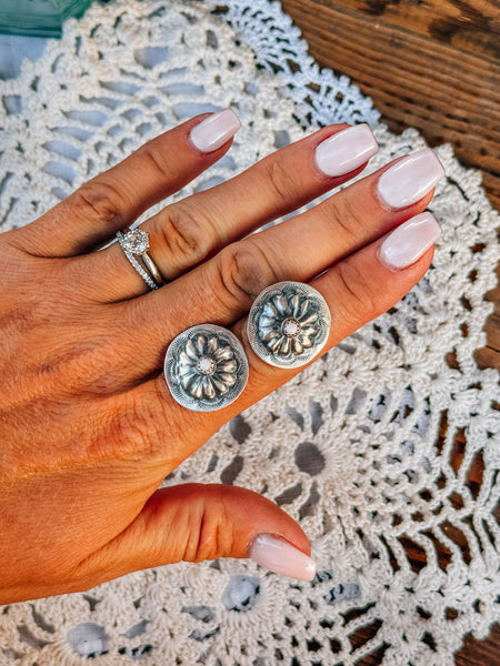 Elizabeth Studs