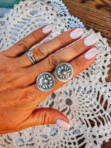 Elizabeth Studs