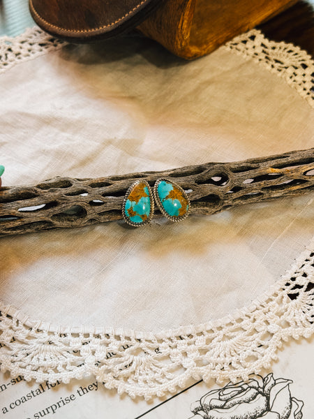 Nez Studs