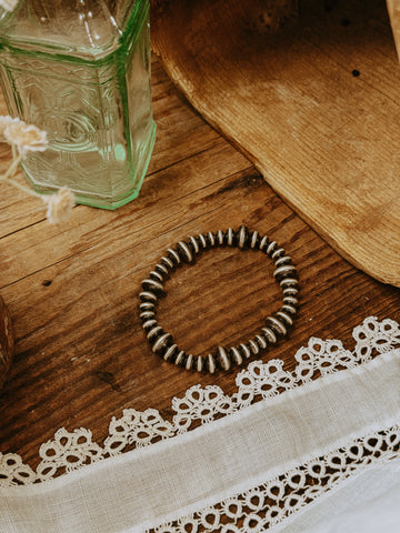 Saucer Elastic Pearl Bracelet