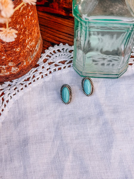 Evelyn Studs