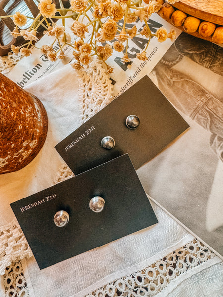 10mm Pearl Studs