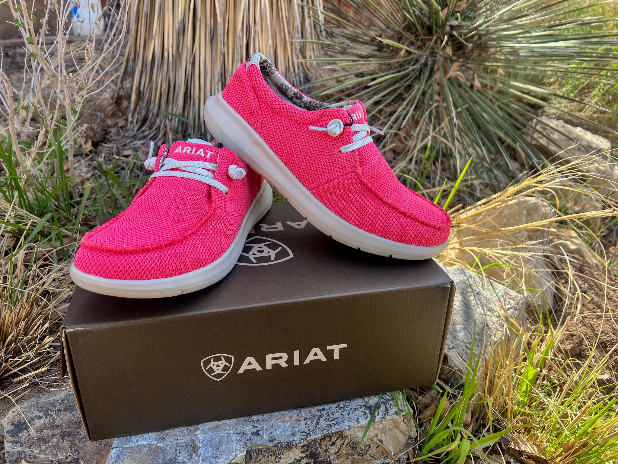 Coral Ariat Hilo Shoe
